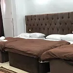 Pyramids New Inn