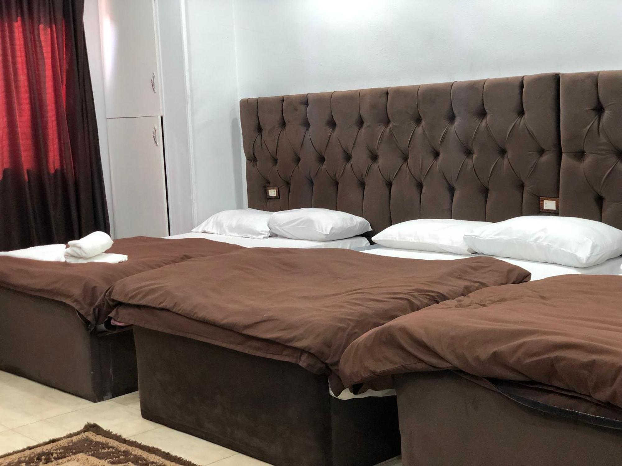 Pyramids New Hotel *